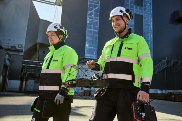 KIWA_Häkkidrone_tarkastajat_N9A0969
